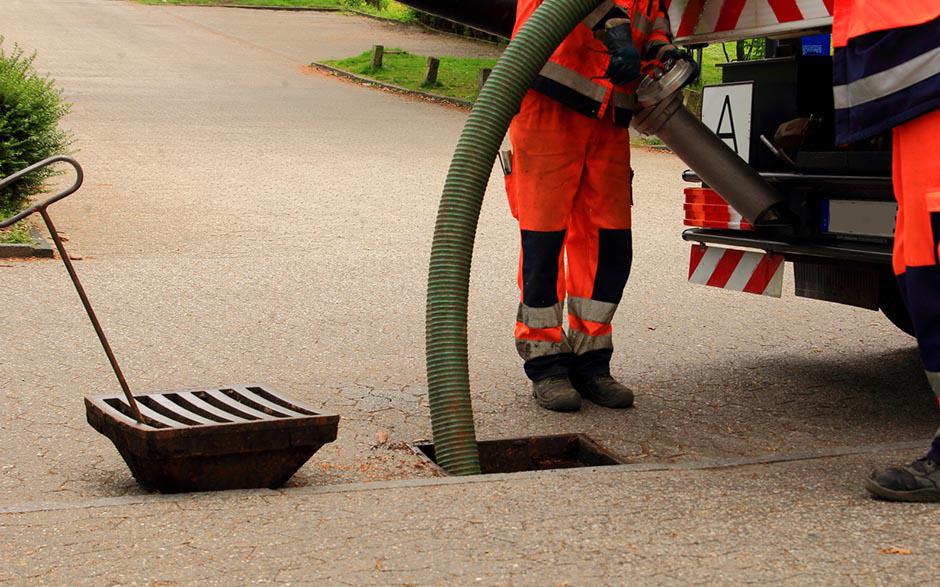 comment déboucher une toilette sans siphon Épinay-sur-Seine